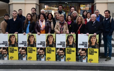 Els juntaires han estat els primers a fer-se la foto d'inici de campanya | Roger Benet